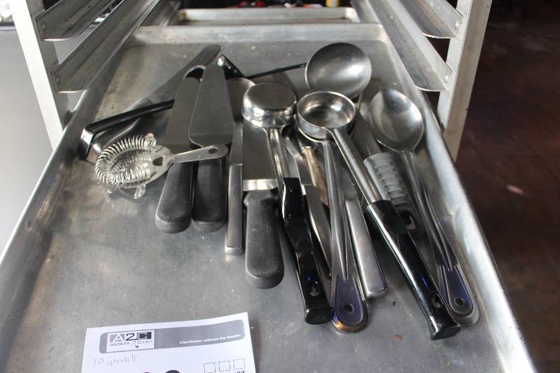 lot 193 image: Lot of (10) Kitchen Utensils