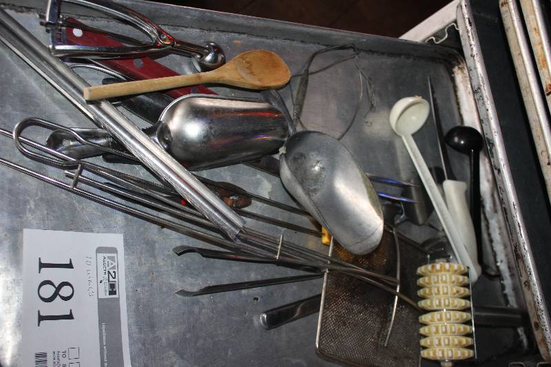 lot 181 image: Lot of (10) Kitchen Utensils