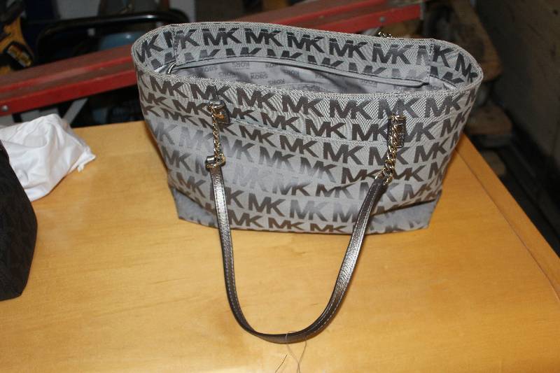Womens Michael Kors Purse