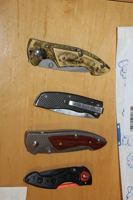 Lot of (4) Pocket Knives
