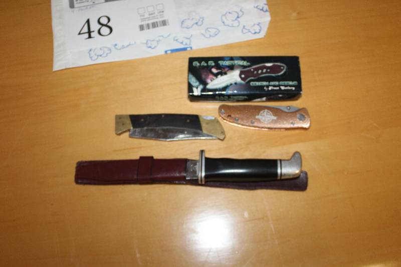 Lot of (4) Pocket Knives