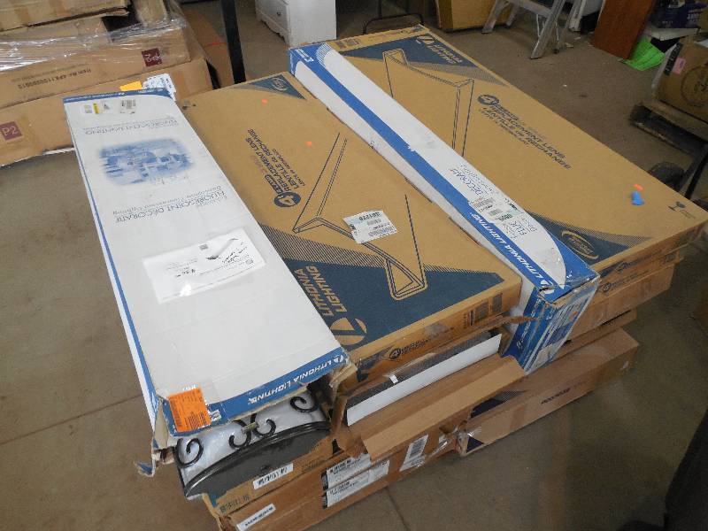 lot 25 image: PALLET LOT OF SHOP LIGHTING
