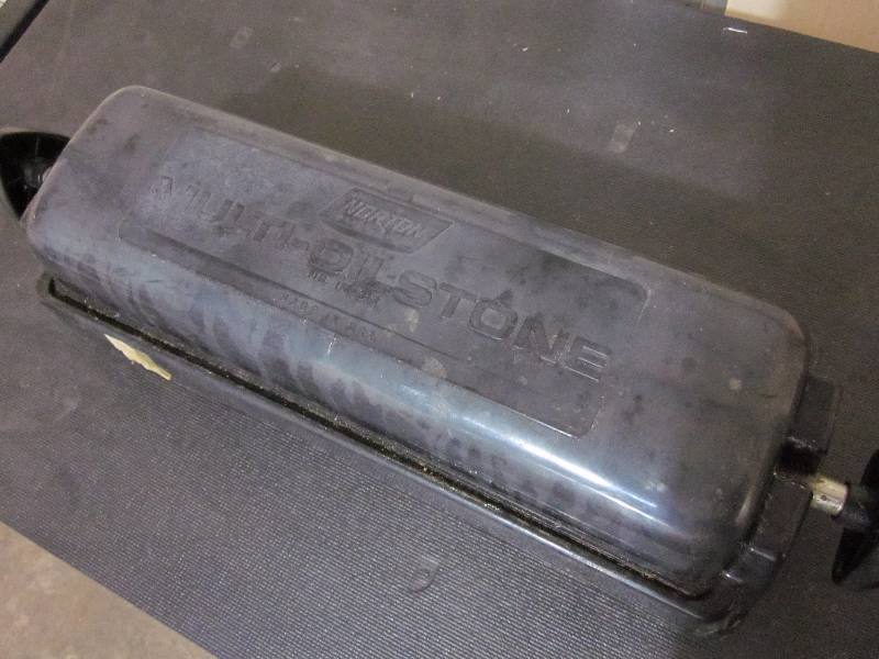 lot 10 image: Norton Multi Oil Stone