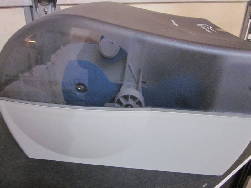 lot 13 image: Paper Towel Dispenser