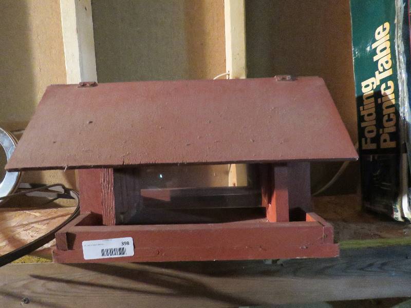 Outdoor Bird Feeder