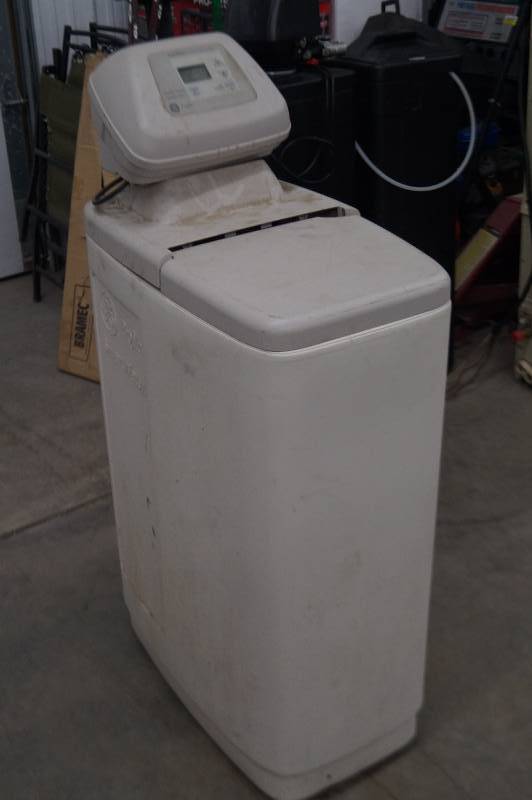 lot 62 image: Water Softener