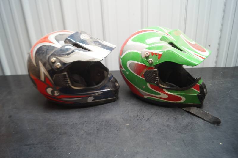lot 76 image: Snowmobile Helmets