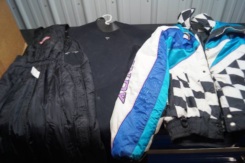 lot 82 image: Snowmobile JacketWet SuitBibs
