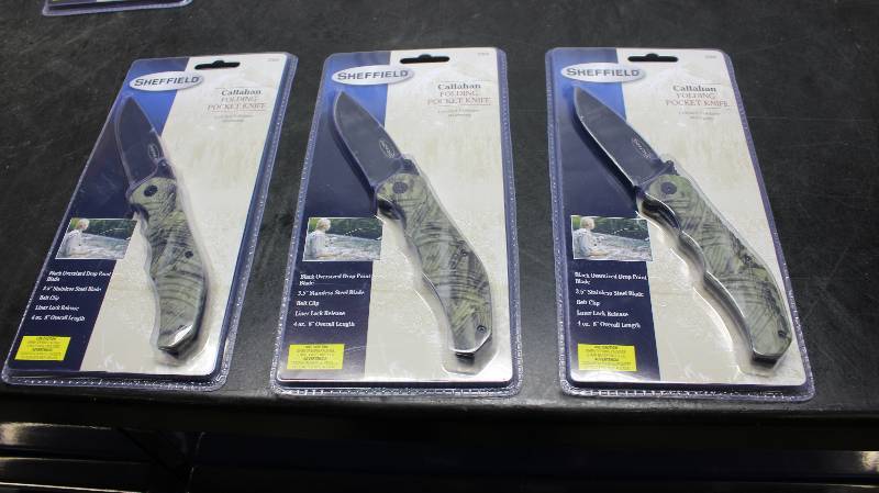 Folding Knives