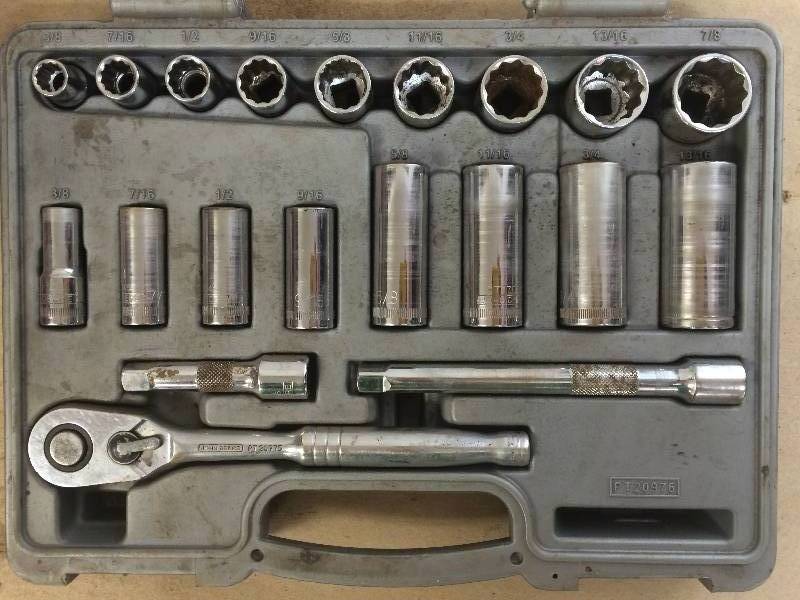 lot 24 image: 38 Drive SAE Socket Set