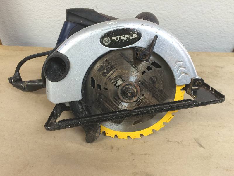 lot 34 image: Circular Saw