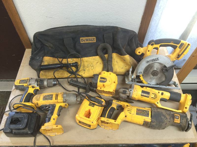 lot 36 image: DeWalt Cordless Tool Kit