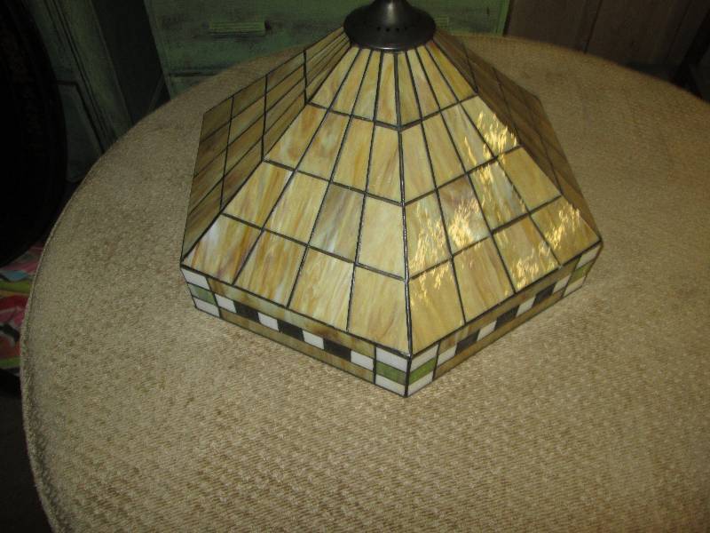 Tiffany Style Lamp Shade...