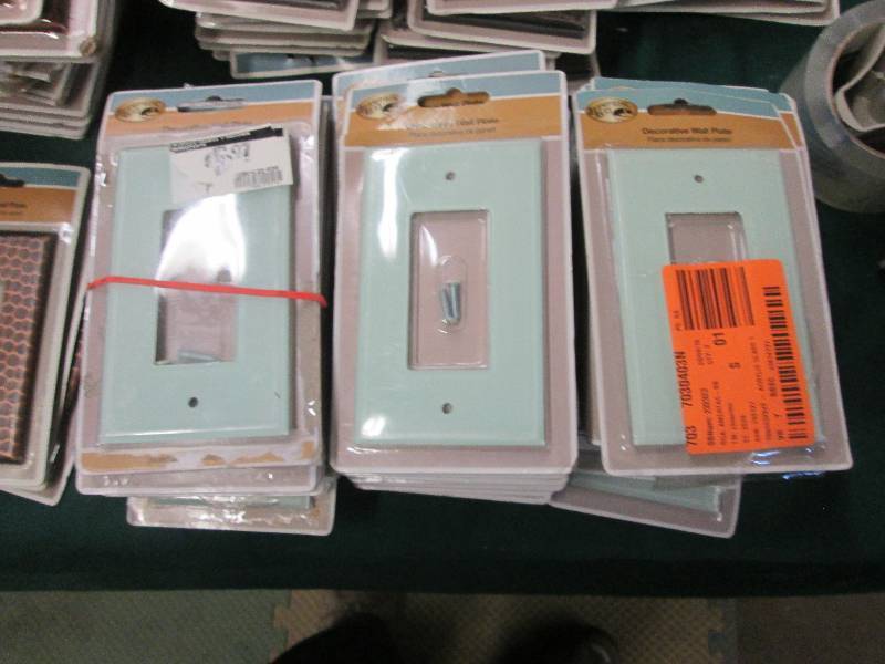 Lot of 36 Hampton Bay Acrylic Glas...