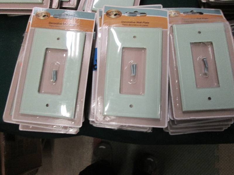 Lot of 36 Hampton Bay Acrylic Glas...