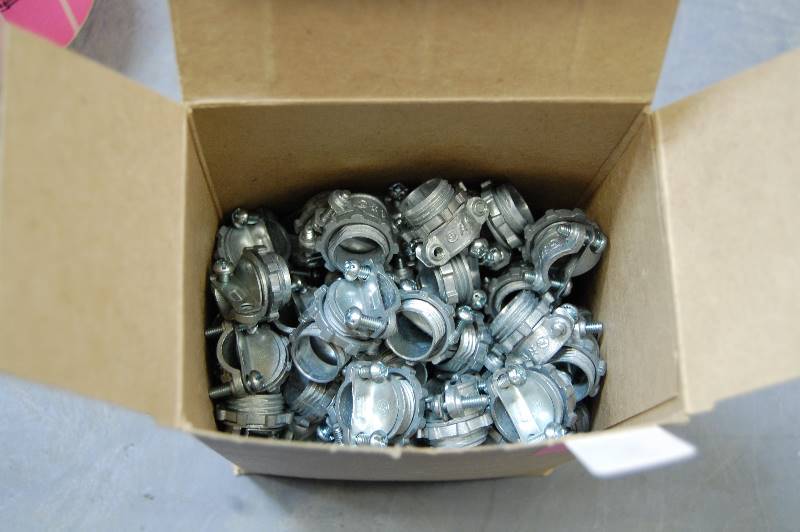 lot 29 image: 38 Non-Metalic Condiut Connectors