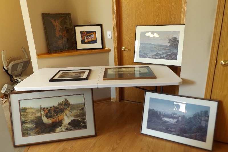 lot 26 image: Lot of 7 Framed Prints, Artwork, etc.