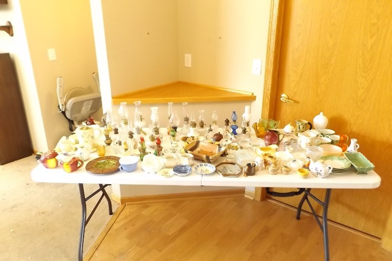 lot 29 image: Large Lot of Porcelain, Glass, etc. Knick Knacks