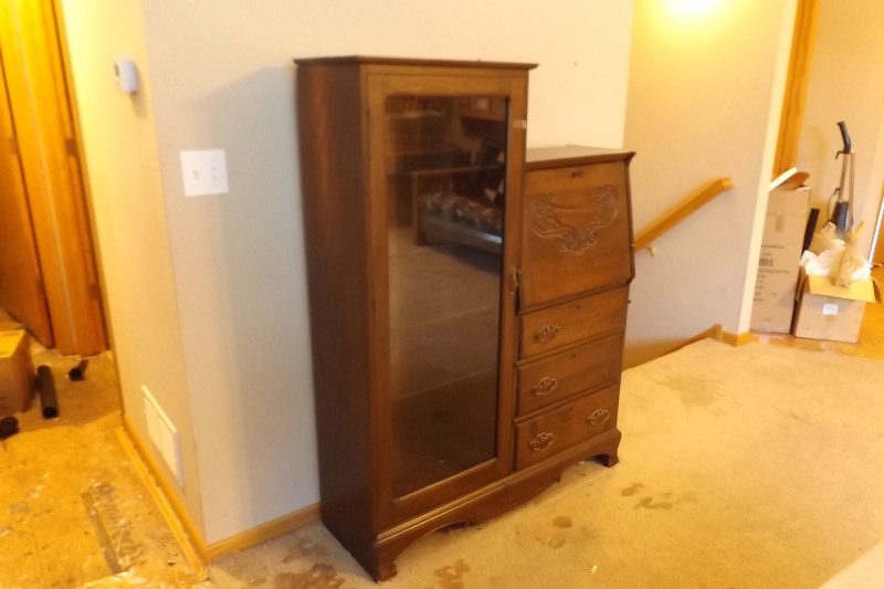 lot 38 image: Antique Mahogany Secretaries Desk