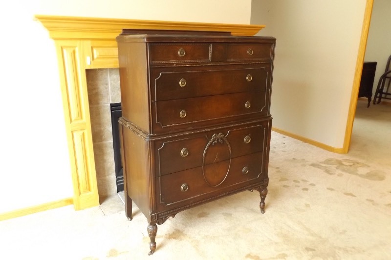 lot 63 image: Antique Mount Airy Furniture Wood Dresser