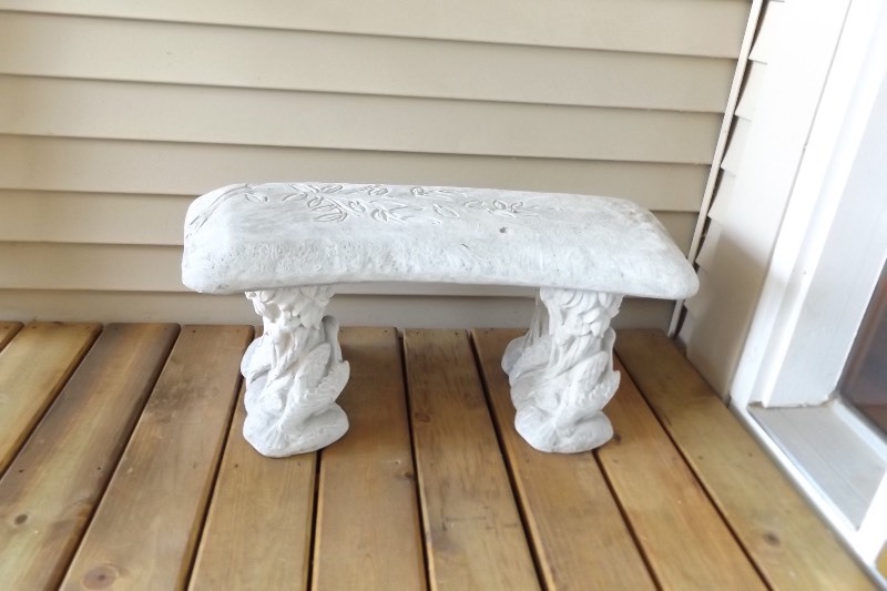 lot 77 image: Bird Themed Outdoor Cement Bench