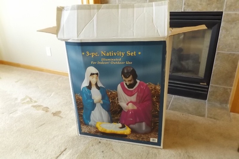 lot 81 image: Large Plastic Outdoor Nativity Set in Box