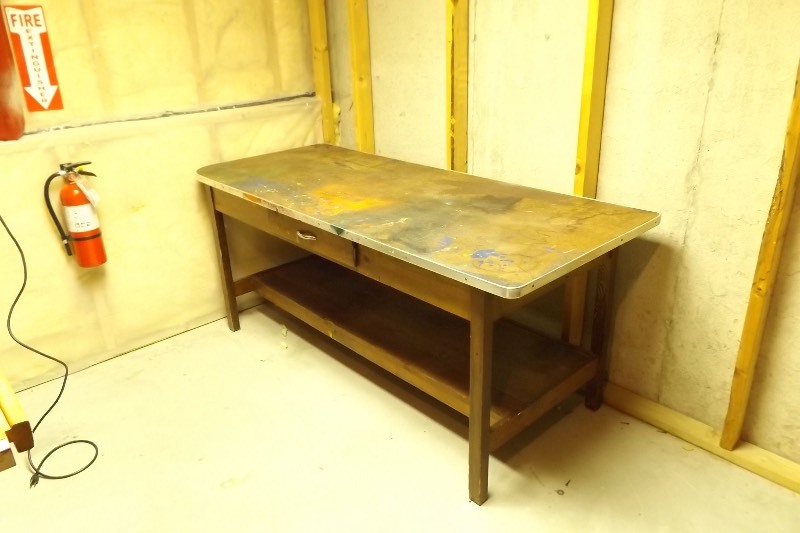 lot 88 image: Large Solid Wood 1 Drawer Workbench Table