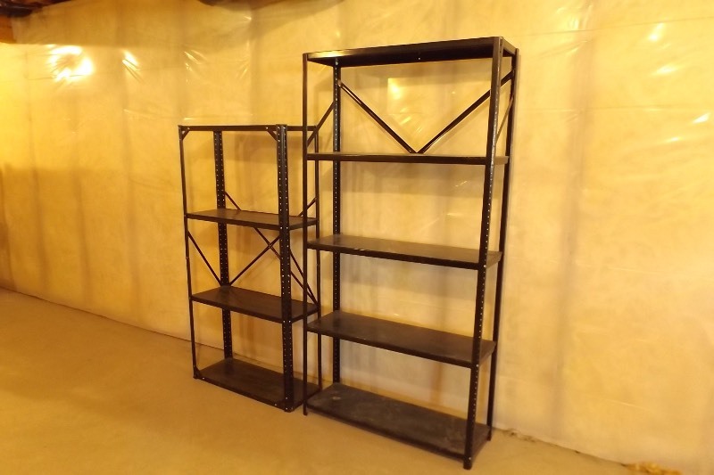 lot 100 image: 2 metal shelves