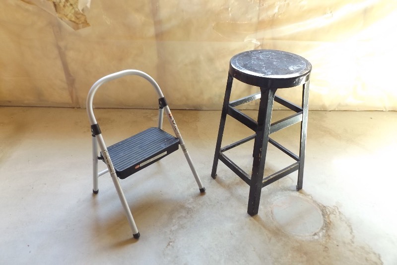 lot 113 image: Metal Stool and Folding Step Stool
