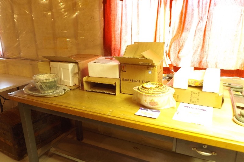 lot 116 image: Lot of New in the Box Temptations Serving Platters, etc.