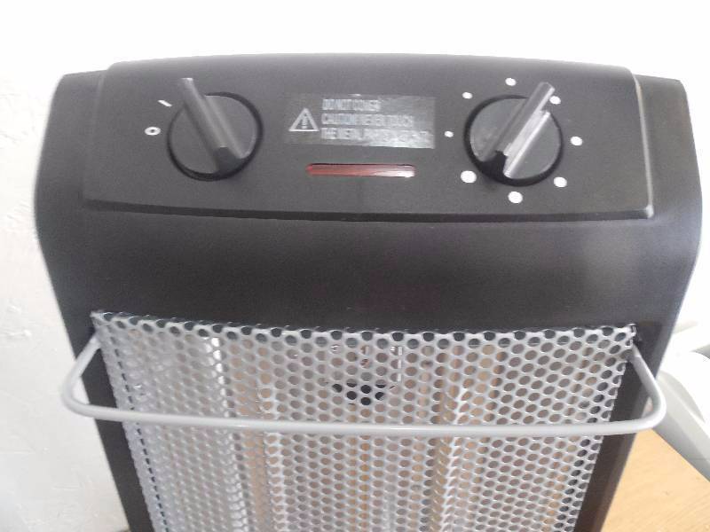 lot 80 image: Ecotronic 1500-Watt 2-Element Infrared Electric Portable Heater
