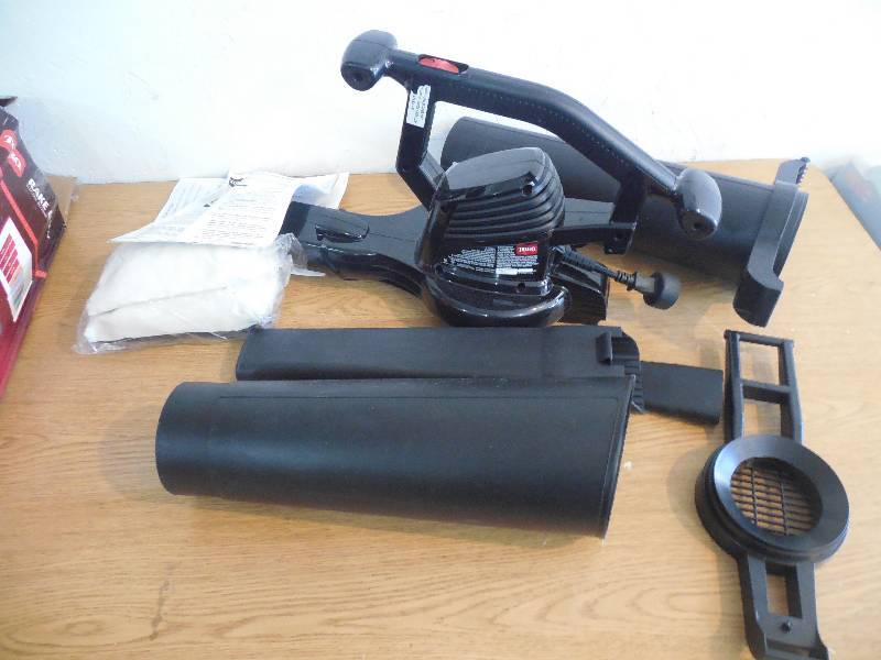 lot 19 image: Toro 215 MPH 240 CFM Rake and Vac Electric Leaf Blower Vacuum Shredder