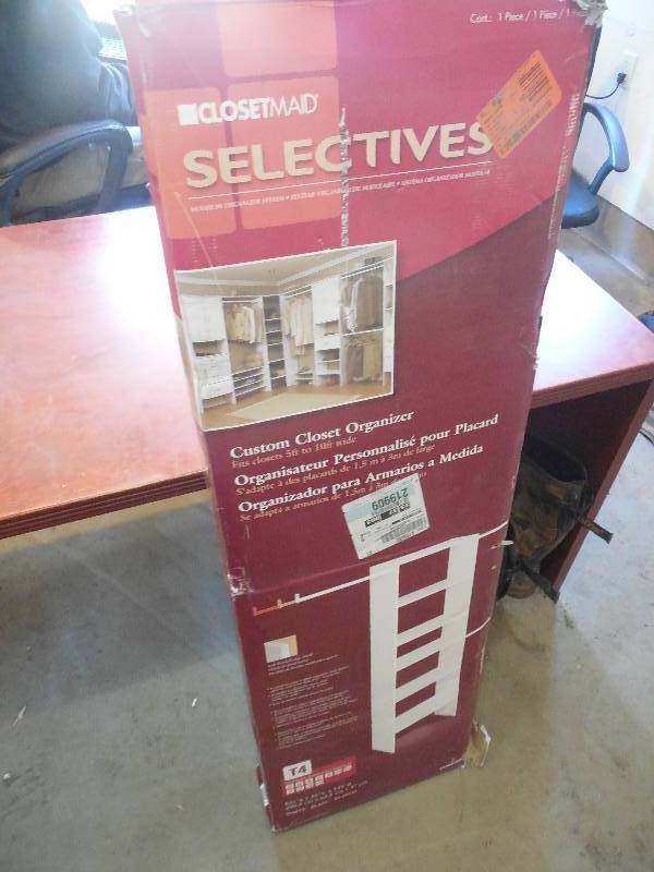 lot 29 image: ClosetMaid Selectives 25 in. White Custom Closet Organizer