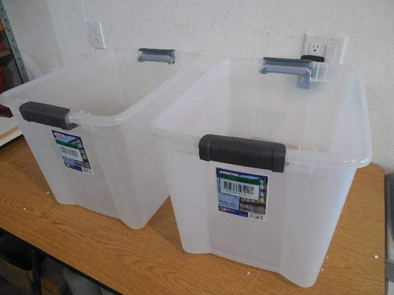 lot 117 image: (2) STORAGE TOTES 50QT