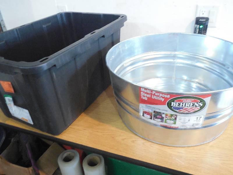 lot 134 image: TOTE & STEEL TUB