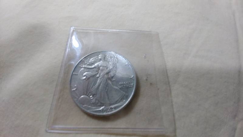 1942 Walking Liberty Half Dollar (Silver)