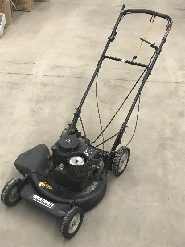 lot 17 image: Snapper 5HP Self-Propelled Lawn Mow...