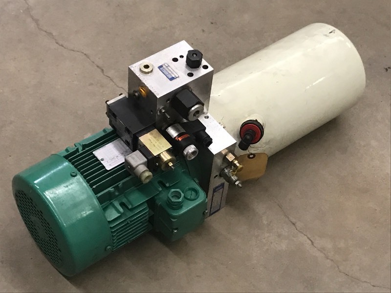 lot 22 image: Commercial Hydraulic Pump...