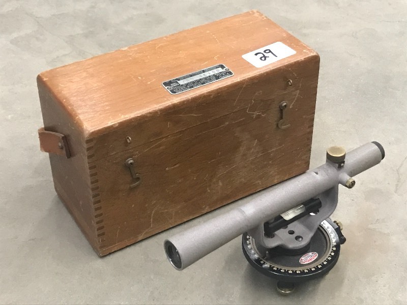 lot 29 image: Vintage Sears Roebuck 789-46100 Sur...
