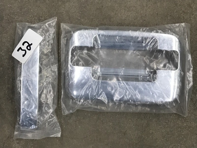 lot 32 image: 2014 Ford F.150 Chrome Door Handle ...