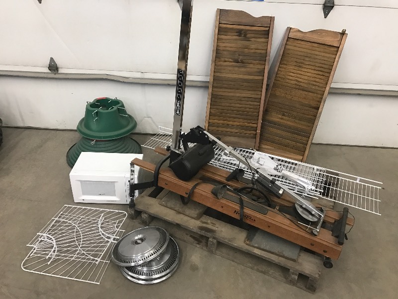 lot 49 image: Pallet Lot Nordic Track, Set Of Ch...