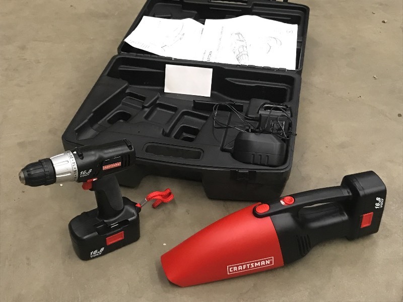 lot 57 image: Like New Craftsman 16.8Volt Cordles...