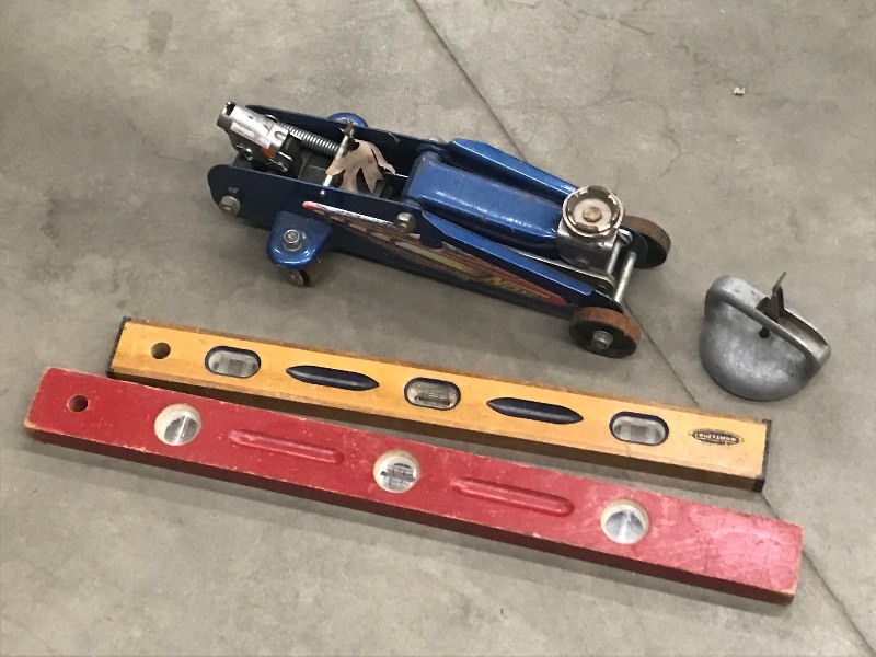 lot 67 image: Lot Of (2) Wood Levels, (1) Floor J...