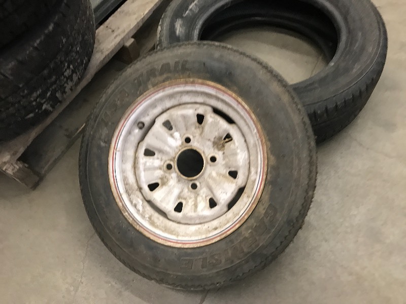 lot 76 image: Pallet Lot Of Tires (1) Unused 4-B...