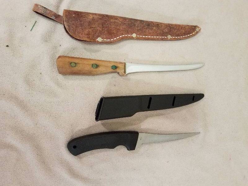 lot 14 image: Knives #3
