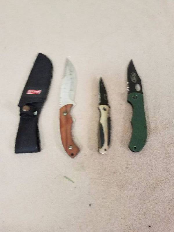 lot 16 image: Knives #5