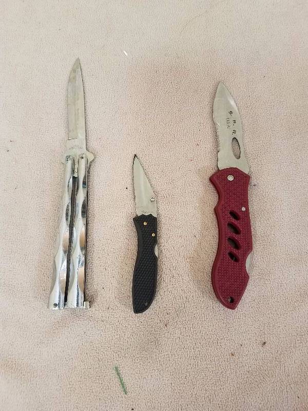 lot 17 image: Knives #6