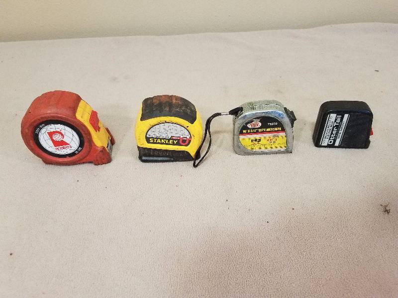 lot 28 image: Mixed Tape Measure Lot #2