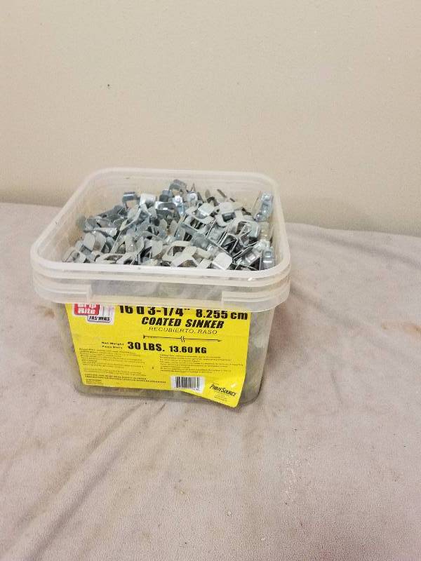 lot 80 image: Bucket of PSCL 12 Sheathing Clips