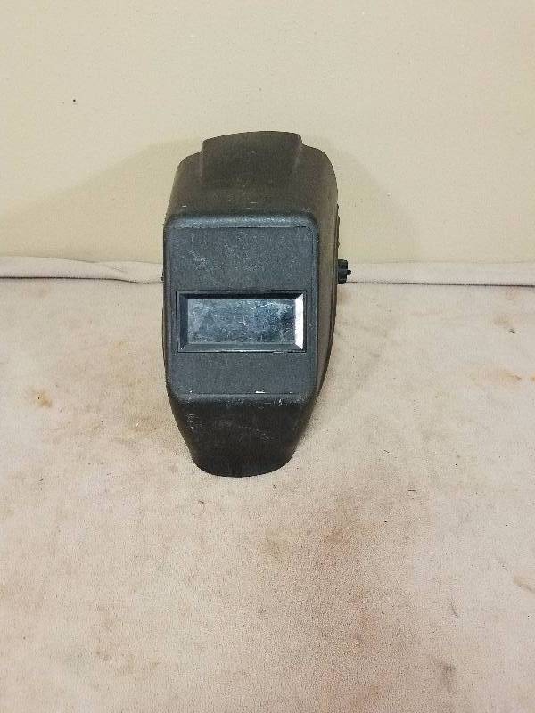lot 101 image: Welding Mask